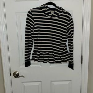 Hoodie with hood and pocket
